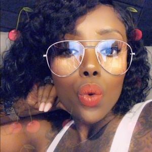 Meet your Posher, Tomika